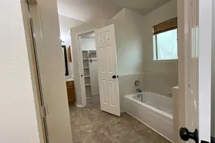 2332 Abbington Ln, Grand Prairie, TX 75052 - Photo 15