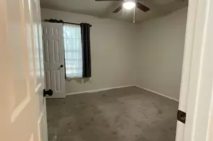 2332 Abbington Ln, Grand Prairie, TX 75052 - Photo 17