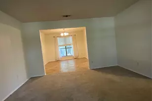 2332 Abbington Ln, Grand Prairie, TX 75052 - Photo 7