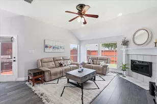 3704 Cottonwood Springs Dr, The Colony, TX 75056 - Photo 17