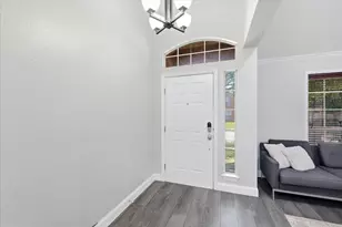 3704 Cottonwood Springs Dr, The Colony, TX 75056 - Photo 3