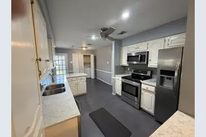 2525 W Oakdale Road, Irving, TX 75060 - Photo 13