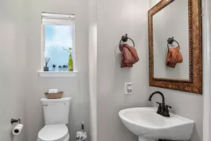 10201 Perkins Dr, Irving, TX 75063 - Photo 15