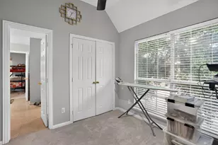10201 Perkins Dr, Irving, TX 75063 - Photo 5