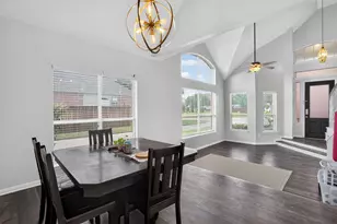 10201 Perkins Dr, Irving, TX 75063 - Photo 11