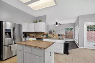 10201 Perkins Dr, Irving, TX 75063 - Photo 9