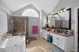10201 Perkins Dr, Irving, TX 75063 - Photo 27