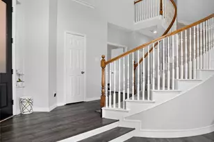 10201 Perkins Dr, Irving, TX 75063 - Photo 21