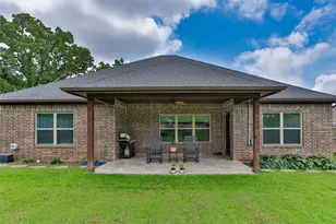 110 E Iriquois Dr, Lake Kiowa, TX 76240 - Photo 25