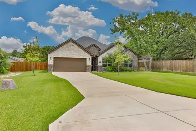 110 E Iriquois Drive, Lake Kiowa, TX 76240 - Photo 3
