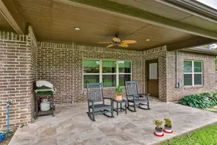 110 E Iriquois Dr, Lake Kiowa, TX 76240 - Photo 21