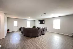 1007 Ripplewood Cir, Chandler, TX 75758 - Photo 11