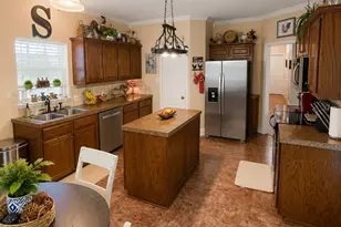 1622 Shady Lake Cir, Henderson, TX 75652 - Photo 9
