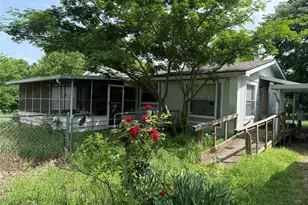902 Quail Run, Cleburne, TX 76031 - Photo 1