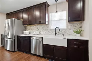 4301 Gram Ln, Bellmead, TX 76705 - Photo 9