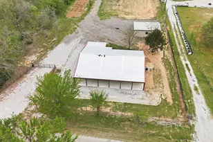 1445 Co Rd 3690, Paradise, TX 76073 - Photo 19