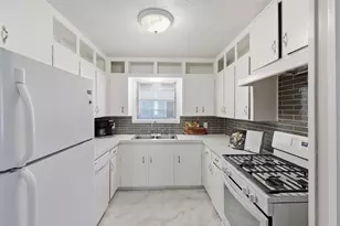 2321 Honeysuckle Ave, Fort Worth, TX 76111 - Photo 3