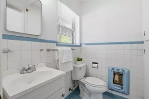 2321 Honeysuckle Ave, Fort Worth, TX 76111 - Photo 7