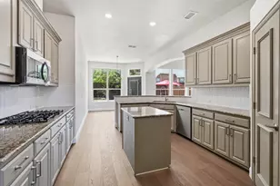 15701 Crown Cove Ln, Frisco, TX 75035 - Photo 11