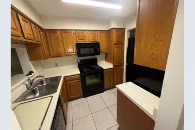 1908 Chasewood Circle #207, Arlington, TX 76011 - Photo 9