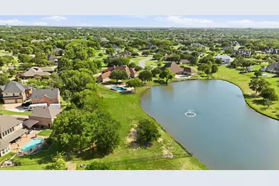 220 Meadow Lake Court, Double Oak, TX 75077 - Photo 3