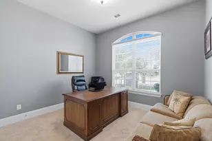 400 Ridgewood Dr, Lewisville, TX 75067 - Photo 3