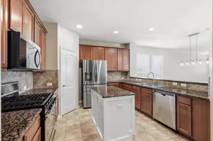 498 Grayson Ln, Lake Dallas, TX 75065 - Photo 5