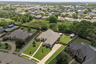 1040 Falcon Nest Dr, Kennedale, TX 76060 - Photo 3
