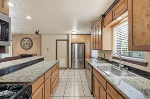 3702 Hastings Dr, Arlington, TX 76013 - Photo 3
