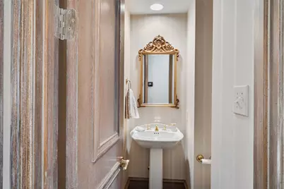 7 Knightwood Court, Dallas, TX 75225 - Photo 11