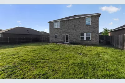 432 Glen Meadow Drive, Glenn Heights, TX 75154 - Photo 3