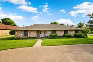 5132 Fairway Cir, De Cordova, TX 76049 - Photo 1