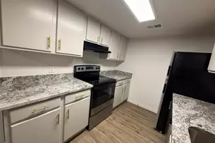 1505 W Pearl St, Granbury, TX 76048 - Photo 3
