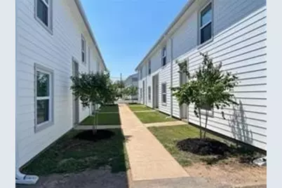1505 W Pearl Street #15, Granbury, TX 76048 - Photo 1
