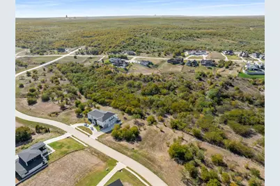 1239 Preserve Boulevard, Grand Prairie, TX 75104 - Photo 3