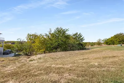 1239 Preserve Boulevard, Grand Prairie, TX 75104 - Photo 5