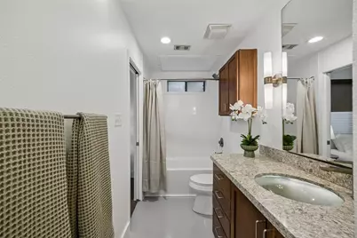 4031 Holland Avenue #D, Dallas, TX 75219 - Photo 17