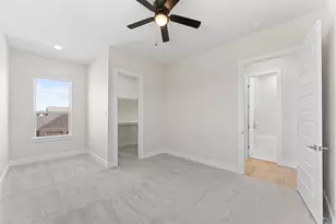 3415 Olympia Flds Dr, Burleson, TX 76028 - Photo 35