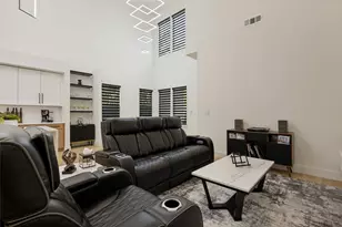 4215 Canada Dr, Dallas, TX 75212 - Photo 3