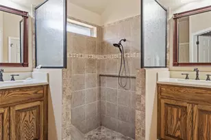 903 Winding Rd, Granbury, TX 76049 - Photo 11