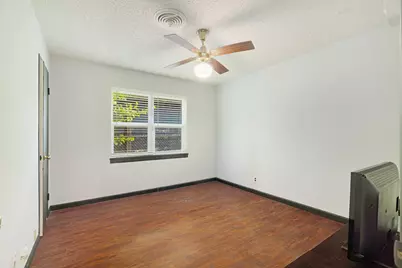 160 NW 28th Street, Paris, TX 75460 - Photo 9