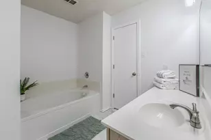 3148 Pine Valley Dr, Grand Prairie, TX 75052 - Photo 13