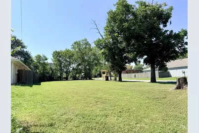 1301 E 6th Avenue, Corsicana, TX 75110 - Photo 5