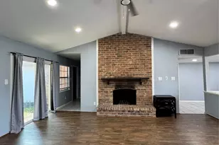 2730 Centennial Dr, Garland, TX 75042 - Photo 7