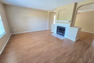 4512 Saddlebrook Dr, Carrollton, TX 75010 - Photo 9
