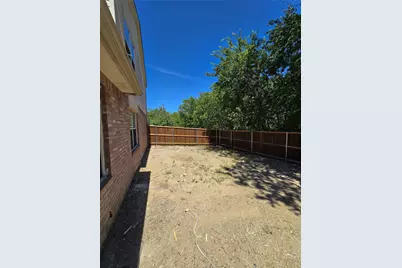 4512 Saddlebrook Drive, Carrollton, TX 75010 - Photo 27