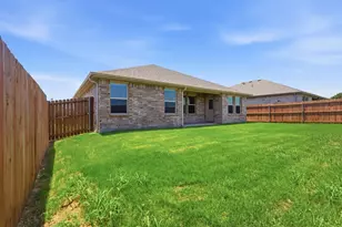 564 Marsh St, Cleburne, TX 76033 - Photo 23