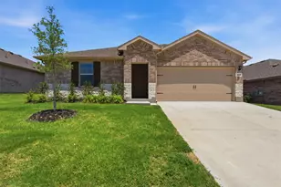 564 Marsh St, Cleburne, TX 76033 - Photo 1