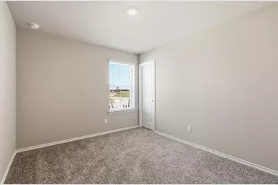 564 Marsh Street, Cleburne, TX 76033 - Photo 17