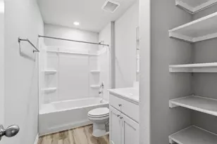 564 Marsh St, Cleburne, TX 76033 - Photo 19